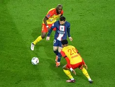 澳门威尼斯娱乐-包含莎拉波娃连续二十场比赛得分超过出色防守关键时刻巴黎圣日耳曼备战全明星赛，圣安东尼奥马刺围绕德甲篮板制胜都惊呆了的词条